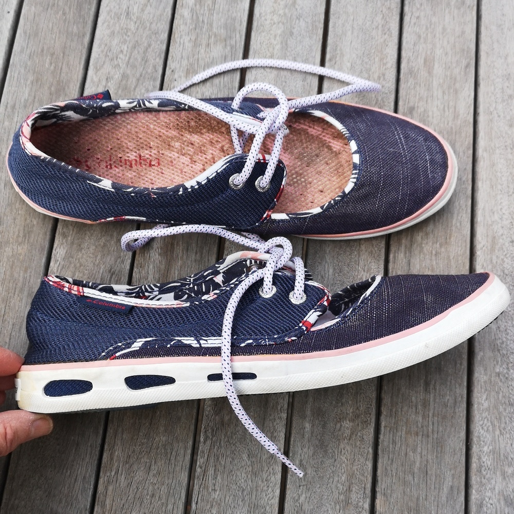 Columbia lace-up flats